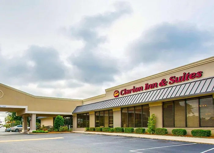 Hotel: Clarion Inn & Suites Dothan South