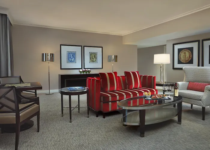 Hotel de lujo: The Omni King Edward Hotel