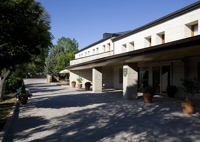 Hotel de 4 estrellas: Parador de Puebla de Sanabria