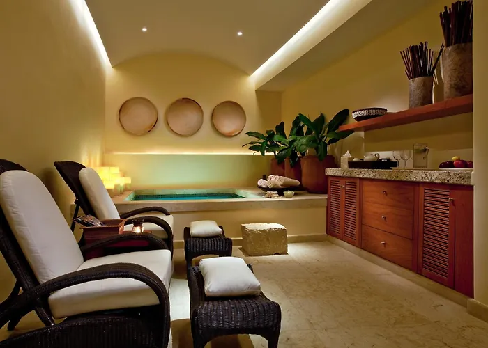 Boutique hotel only: Cala De Mar Resort & Spa Ixtapa