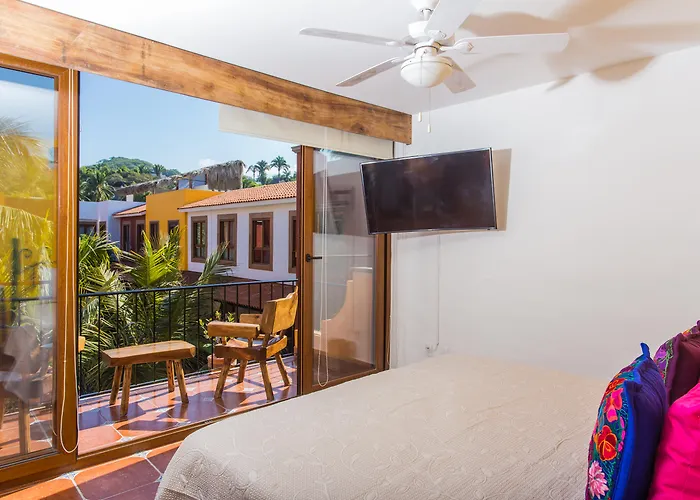 Casa Loteria -Pueblito Sayulita- Colorful, Family And Relax Experience With Private Parking And Pool