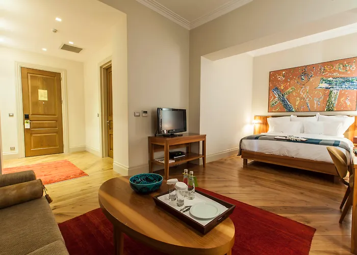  Tomtom Suites