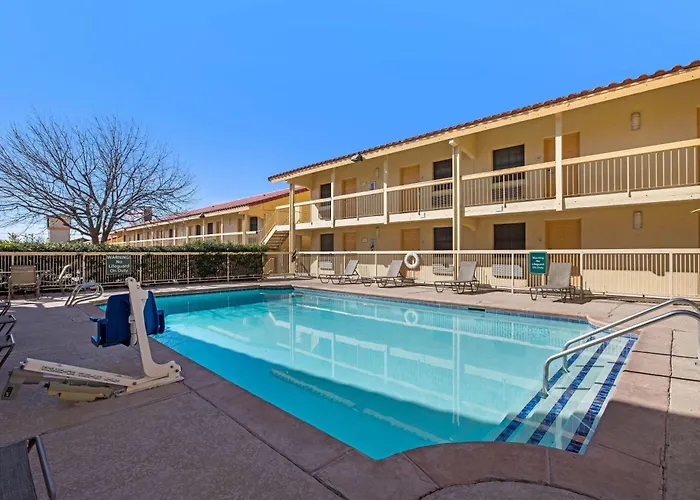 Cheap hotel: La Quinta Inn By Wyndham El Paso East Lomaland