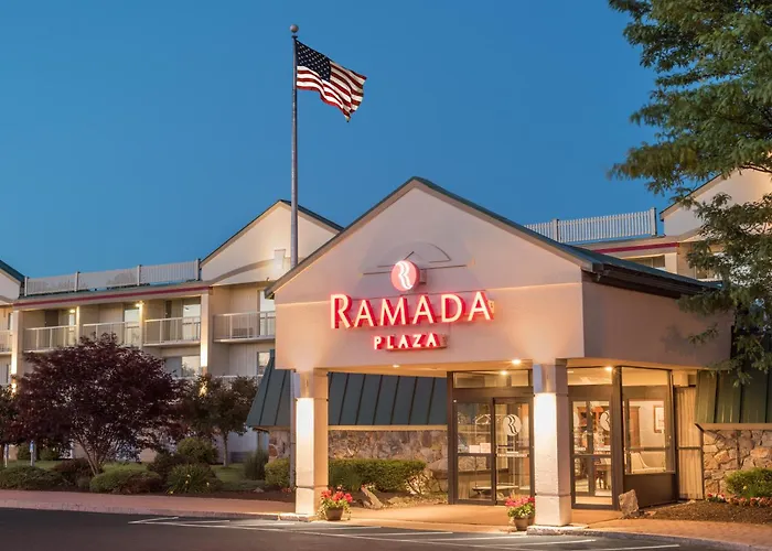 Dog friendly hotels Ramada Plaza By Wyndham Portland