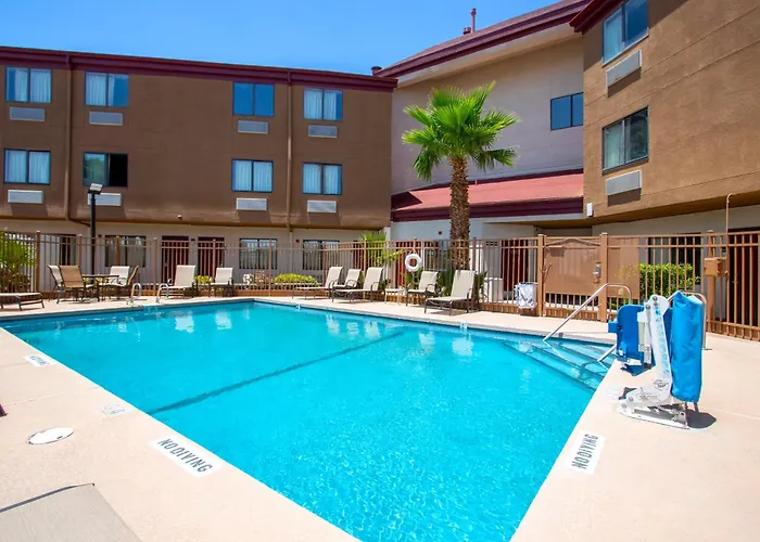 Red Roof Inn West