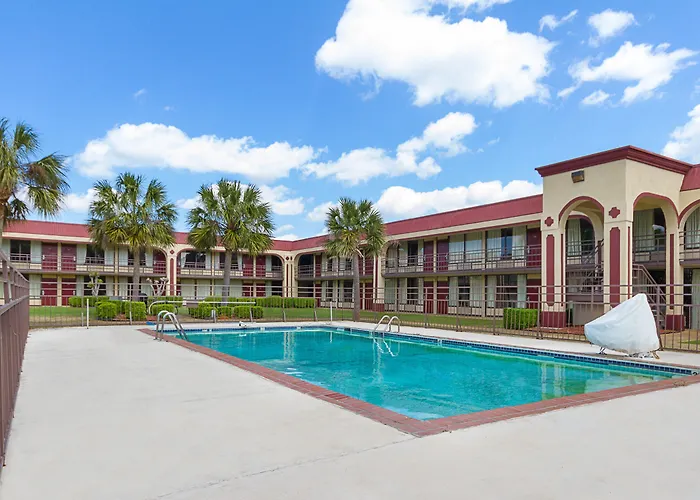 Red Roof Inn - Midtown