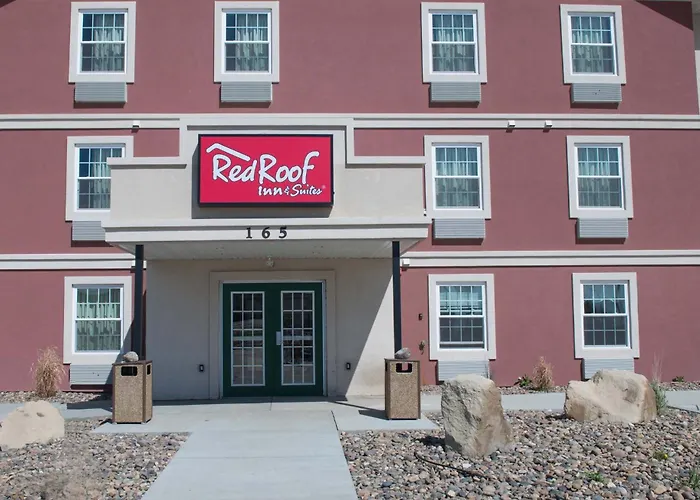 Red Roof Inn & Suites Dickinson