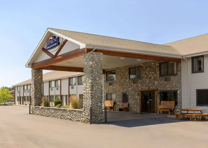 Pet Friendly hotel: Baymont By Wyndham Whitefish