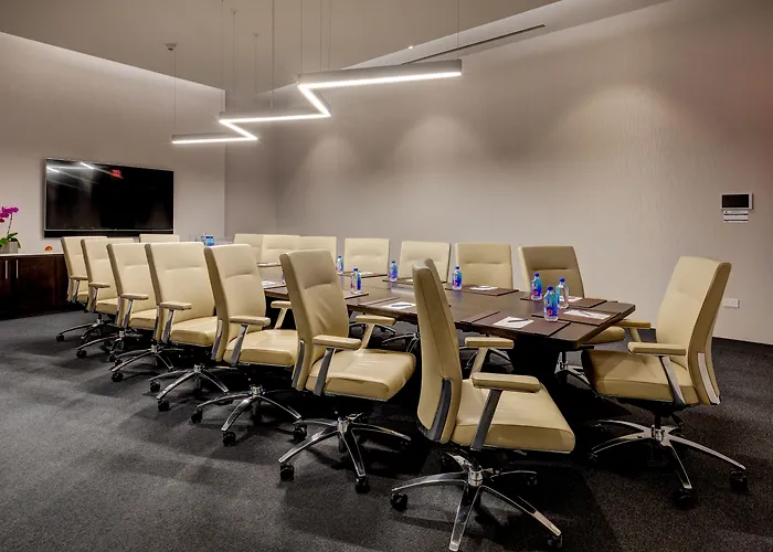 5 star hotel: Hotel X Toronto, A Destination By Hyatt Hotel