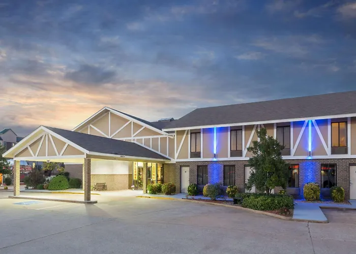 Motel: Super 8 By Wyndham Bentonville