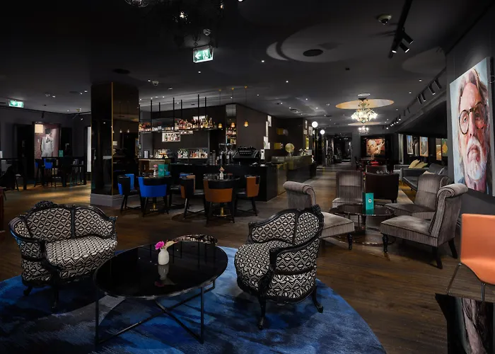 Jacuzzi hotel: Museum Apartment Hotel, Independent Collection By Evt