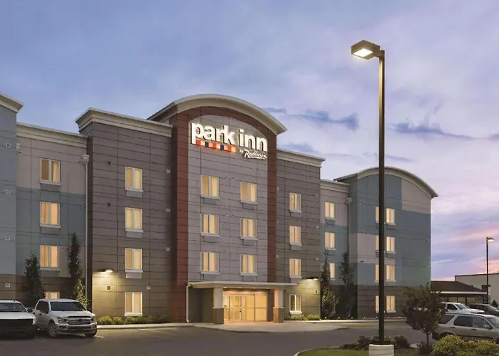 Park By Radisson, Airport North, Ab