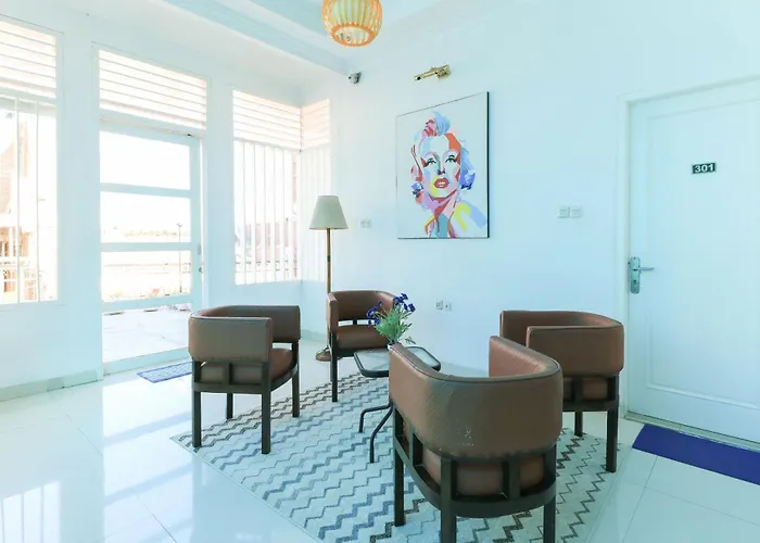 Central hotel: Ge Jacmart Homestay Makassar