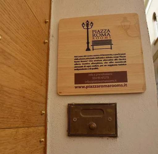 Piazza Roma Rooms