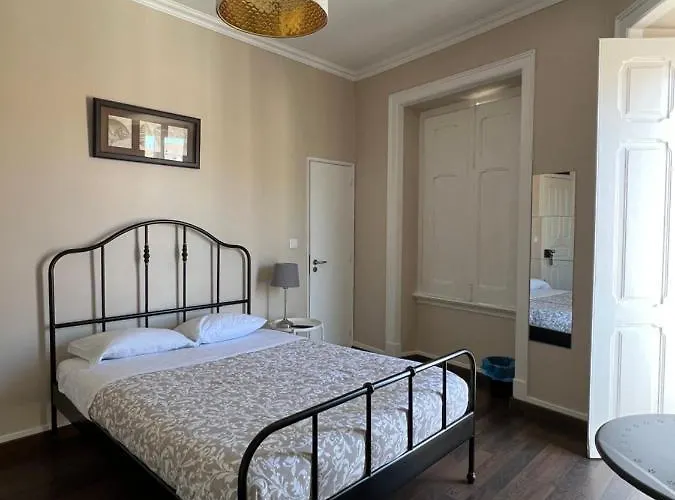 Suites & Apartments Dp Vfxira