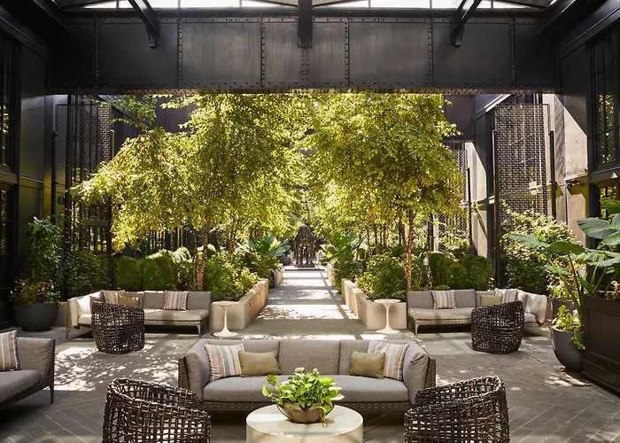 5 star hotel: Pendry Baltimore
