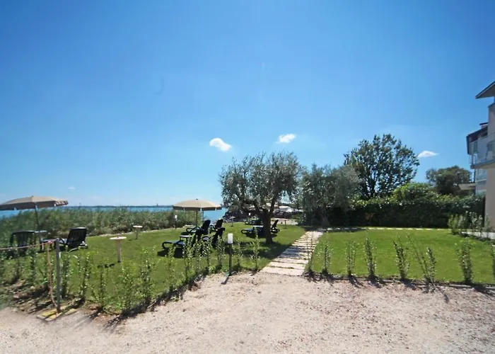 Smeraldo dip Villa Canneto Sirmione