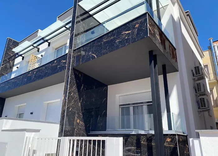 Resort: Il Viaggiatore Relais Sul Mare