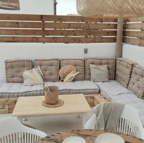 Albergue Nomad Surf House Corralejo
