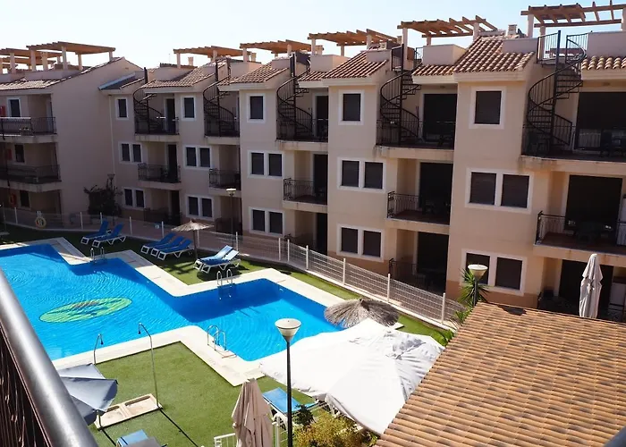 Apartamentos Turisticos Aguilas De Los Collados