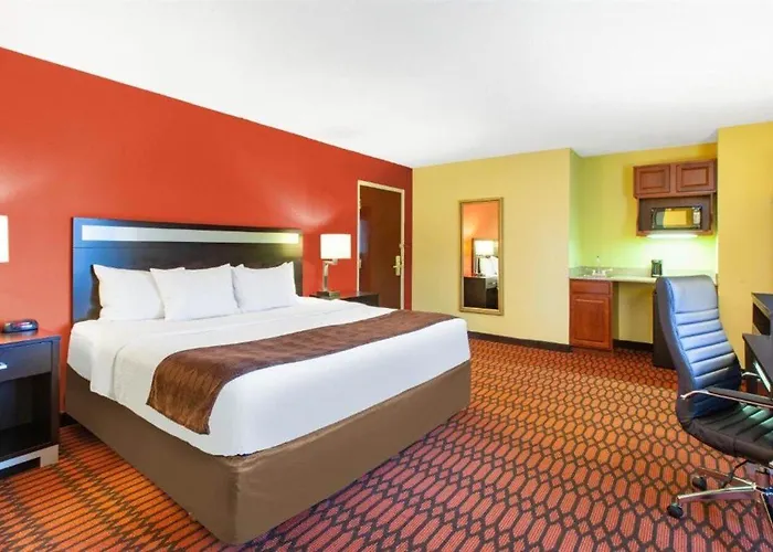 3 star hotel: Baymont By Wyndham Harrisburg