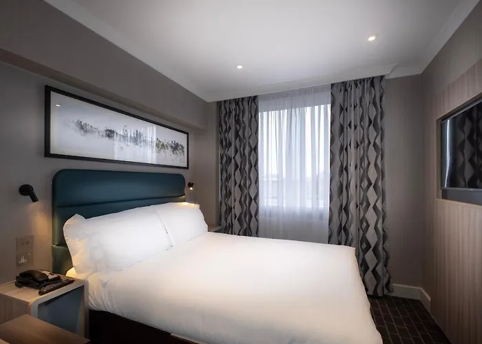 Hotel familiar: City Sleeper At Royal National Hotel