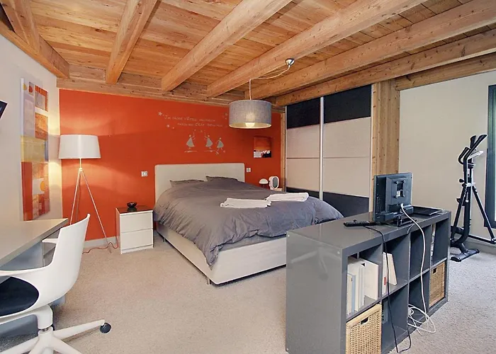 Chalet Sno Lodge