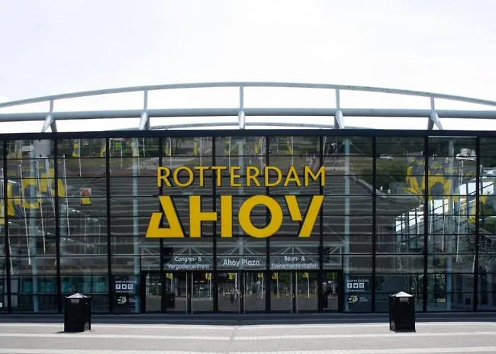 Modern Apartment Near Rotterdam Central