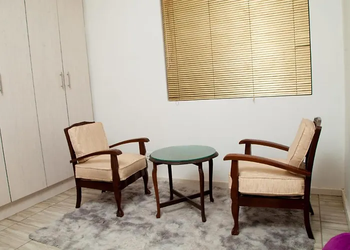 Cheap hotel: Cozy Blue Guesthouse