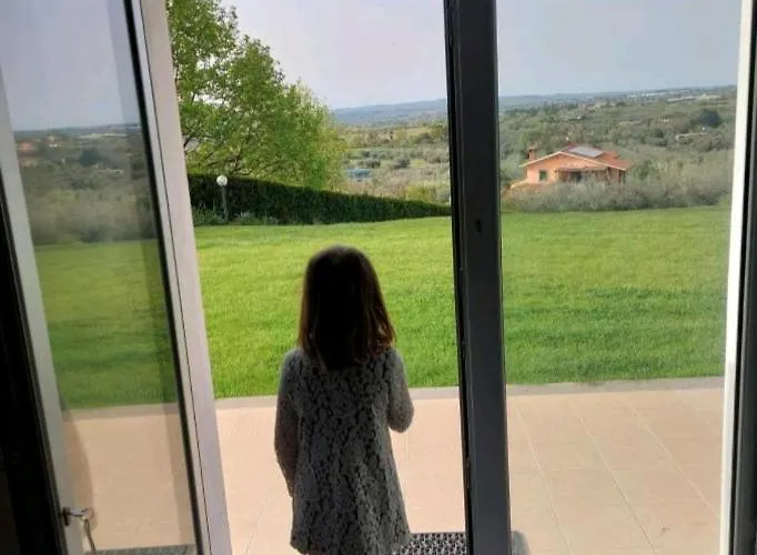 Hotel familiare: la staccionata bianca