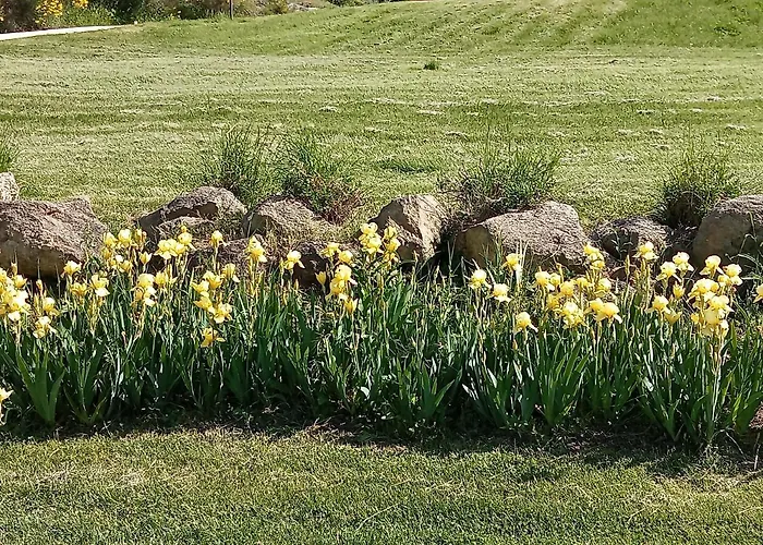 Hotel familiare: la staccionata bianca