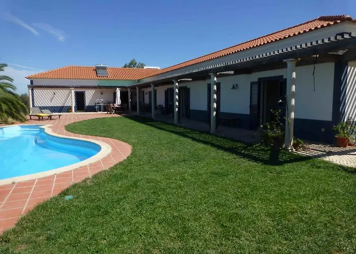 Hotel de 4 estrelas: Monte Das Beatas - Alojamento Local