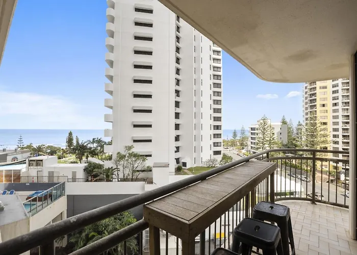 Surfers Paradise Ocean View Apartment