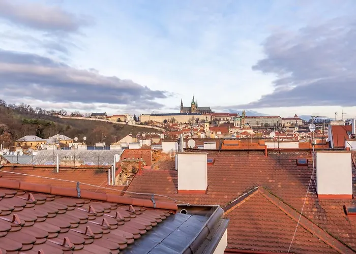 Ferienvermietung: Petrin Tower Residence