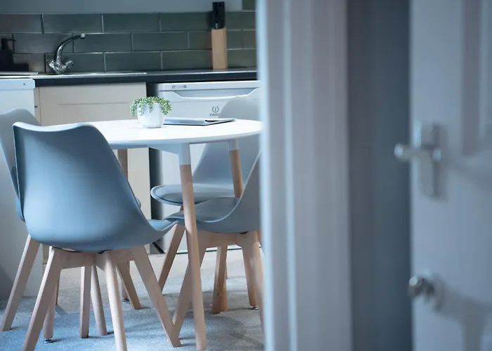 Guest house: Stamford Guest House, 3 Min Walk To Southport Lord St, With Parking & Perfect Getaway