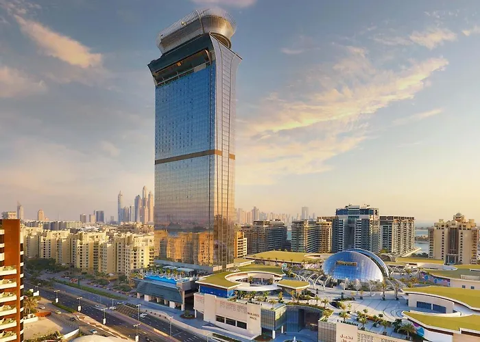 Luxury hotel only: The St. Regis Dubai, The Palm