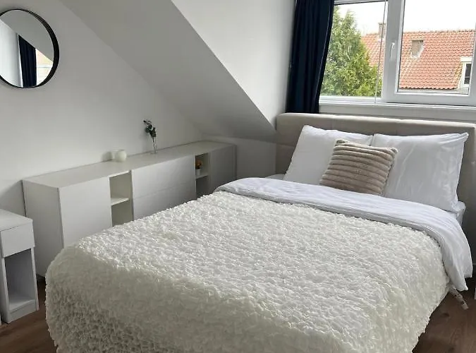 Modern Apartment Near Rotterdam Central