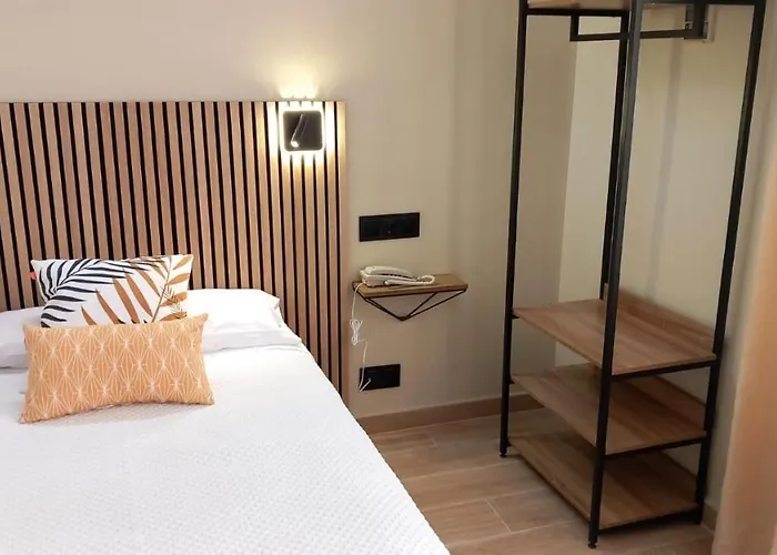  Hostal Astoria