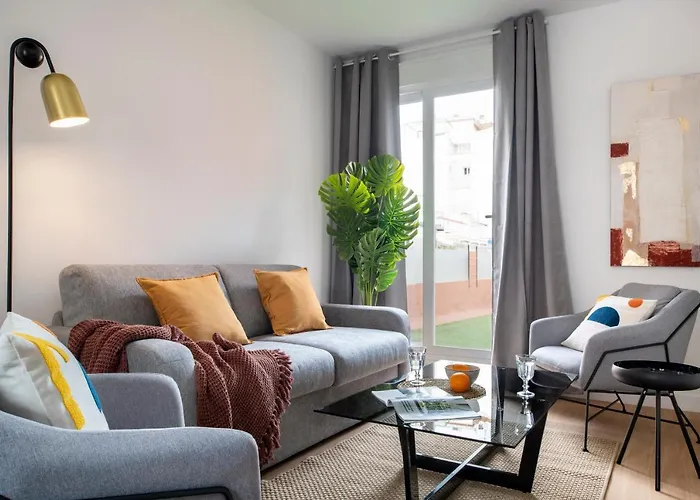 Suites Santas Patronas, Maestranza