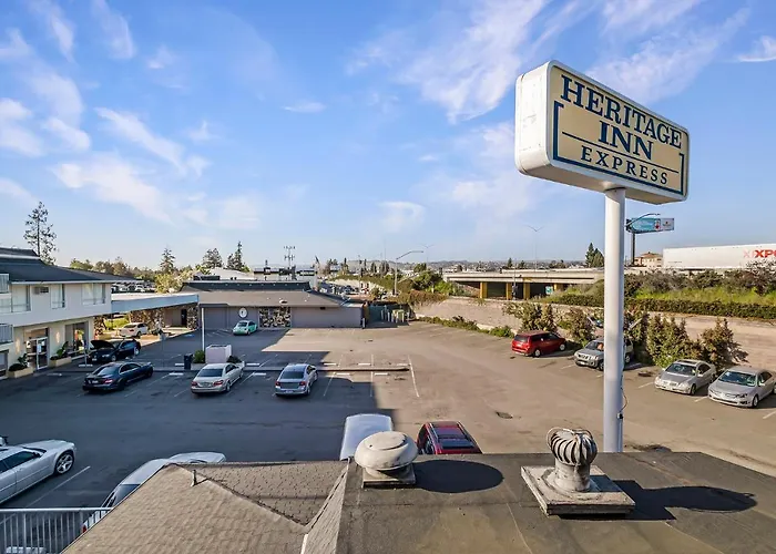 Motel: Heritage Inn Express Hayward