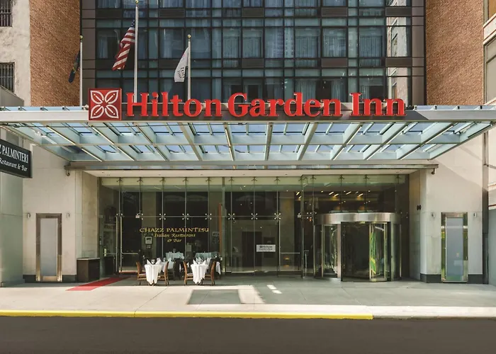 Pet Friendly hotel: Hilton Garden Inn New York Times Square North