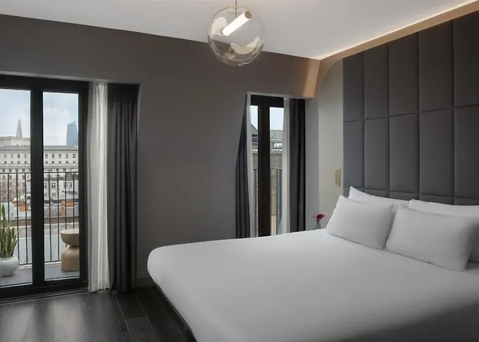 Pet Friendly hotel: Hotel Amano Covent Garden
