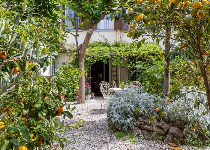 Family Hotel: Secret Garden Firenze B&B