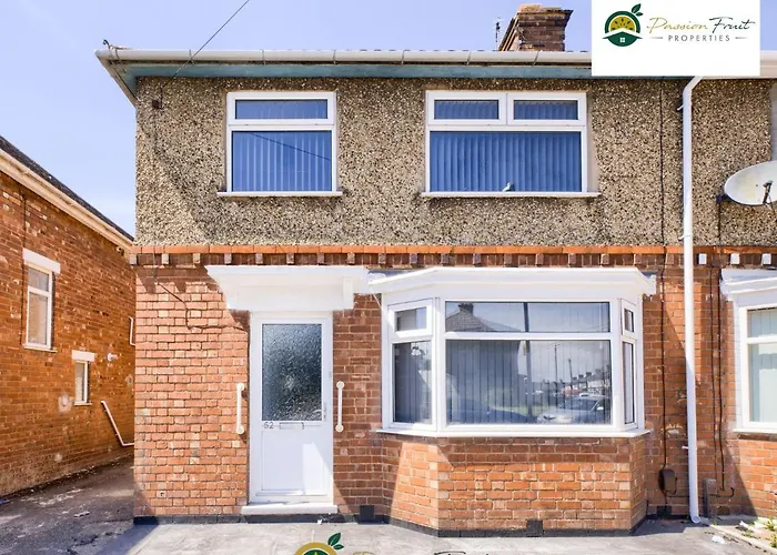3 Bedroom Coventry House By Passionfruitproperties With Free Wi-Fi, Large Garden And Driveway - 52Nrc
