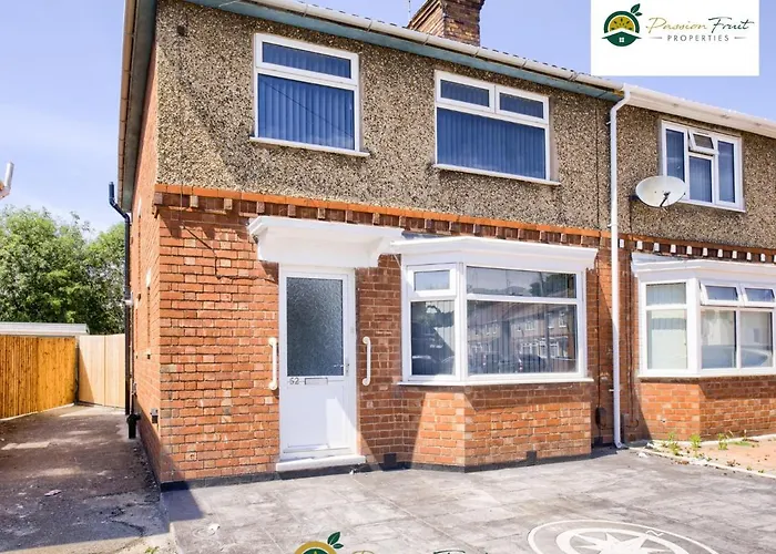 3 Bedroom Coventry House By Passionfruitproperties With Free Wi-Fi, Large Garden And Driveway - 52Nrc