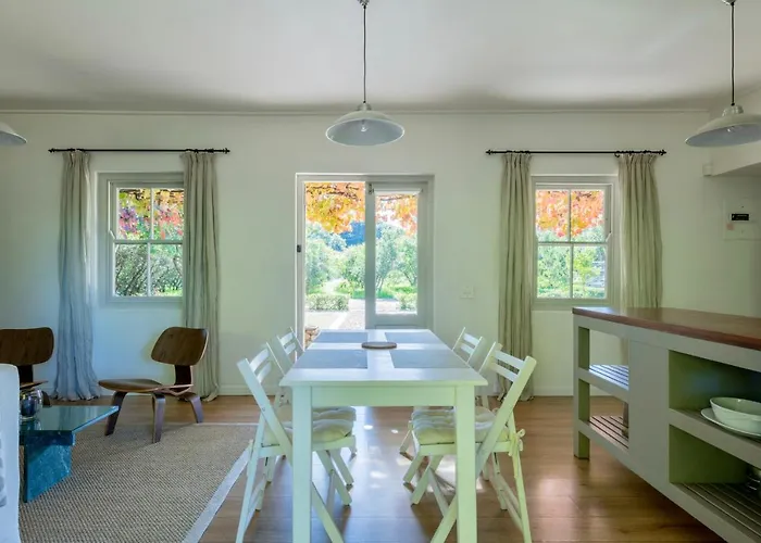 Villa: La Chataigne Wines & Guest Cottages