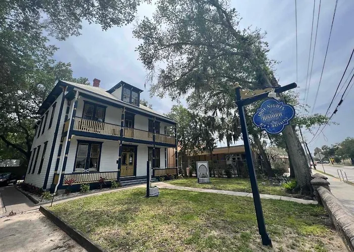 B&B only: 1001 Nights Historic Bed And Breakfast Adults Only