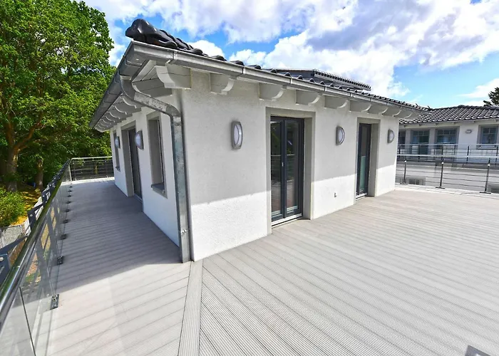 Haustierfreundliches Hotel: Villa LEVANTE in Binz - Penthouse mit Kamin, Sauna, Seeblick