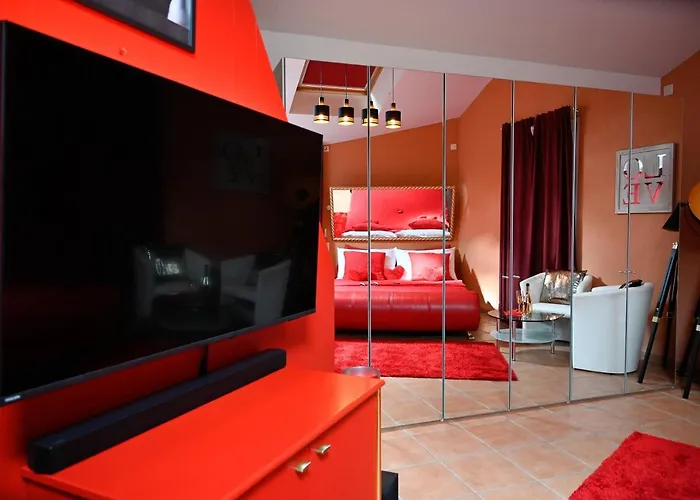 Loveroom