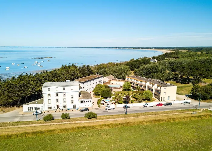 De La Pointe De Mousterlin